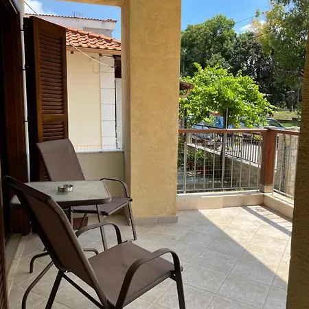 Apartment Tsiri