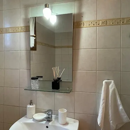 Tsiri Apartment